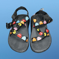 Kid’s Chaco PAC-MAN 80s Arcade Classic Z/Sandals Size Youth 2 Excellent Shape