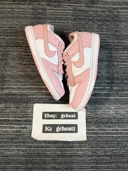 Nike Dunk Low Pink – 3.5Y HV0930-100