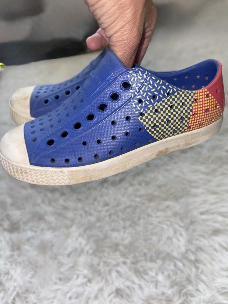 Native Kids Sz. 11 Blue Design Classic Rubber Slip On Sneaker. Cute, Comf