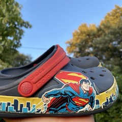 CROCS Superman In Gotham City Sandals Crocband Iconic Comfort Clogs Sz 2❤️sj7m55
