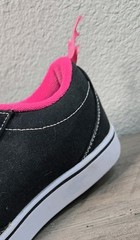 ​Heelys Pro 2.0 Youth Size 3 Skate Shoes Black Pink Canvas Wheeled Sneakers Kids