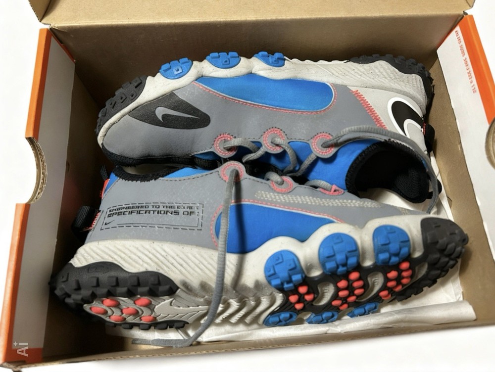 Nike Future Field Cleats Size 6Y