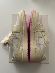 Jordan 1 Retro Low OG SP Travis Scott ‚Shy Pink‘ (PS) – Size 3Y IQ7605-100
