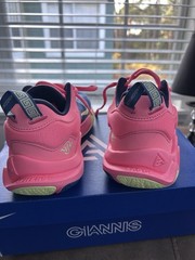 Nike Giannis Immortality 2 GS Youth Size 6.5Y Pink Blue FQ8168-630