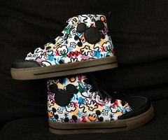 Disney Brand Rare Mickey Mouse High Tops Shoes Size 2 Kids- New No Box