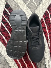 Nike Tanjun Easyon Black/Black-Black (GS) DX9041 002 Size 6Y