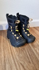 Keen Size 8 Little Kids Snow winter Boots insulated