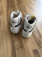Nike Blazer Mid ’77 High Top Leather Sneaker White/Black Kids US 7