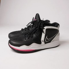 Nike Kyrie Infinity 8.5Y (Women’s 10 / Men’s 8.5) Basketball Shoes