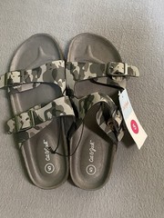 Cat & Jack New! Double Buckle Slide Sandals Actual Size Is Approx.Men’s 6.5/W8.5