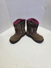 Magellan Outdoors Kids 9 Camouflage Boots Size 9D