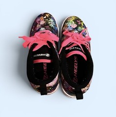 Heelys Pro 20 Youth Size 13 Tie Dye Mushroom Roller Shoes Pink Wheels EUC