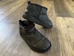 UGG Classic Mini Boots Black Youth 3 EU35 Sheepskin Winter Shoes Kids