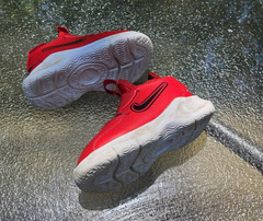 “Nike Flex Runner 3 (GS) Low University Red Size 5 1/2 Youth…”