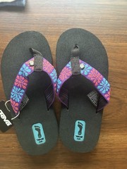 Teva Mush Kids Brand New! Size 2