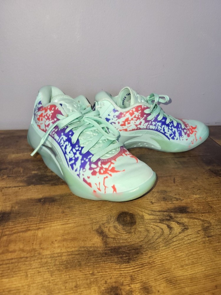 Jordan Zion 3 GS ‚Mud, Sweat and Tears‘ Mint Foam DV3869-300. Size 5.5Y