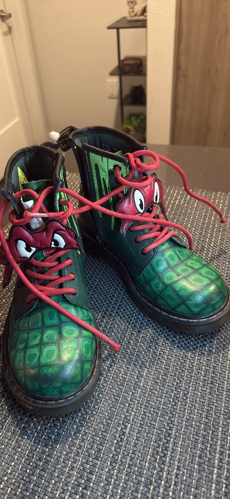 Dr. Martens x TMNT Raphael Kids Ankle Combat Boots Leather Green/Black/Red US 2