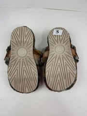 UGG Fluff It Cali Topo Sheepskin Wool Fur Slides Indoor Outdoor Comfort Size 3
