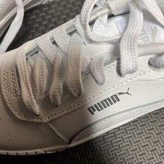 Puma Juniors White Sneakers New Authentic NIB Size 5 Carina 2.0 Jr White Sliver