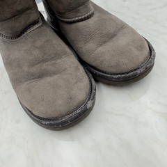 UGG Australia Grey Suede Sheepskin Lined Boots Youth Girls Size 12 Warm Comfort