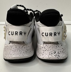 Under Armour Curry White / Black Mesh Basketball Shoes 4Y Breathable
