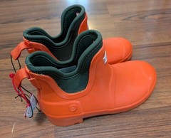 Hunter for Target Orange and Forest Green Lined Rain Boots Kids Size 5