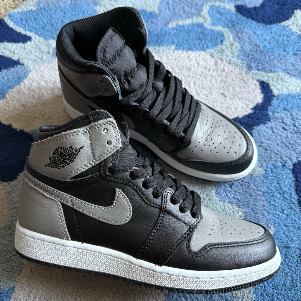 Air Jordan 1 Retro High OG „2018 Shadow“ GS 4.5Y Black Grey 575441-013 Used