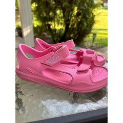 Crocs Sandal Adjustable Strap Pink Sandals Comfortable Kids Size Junior 1