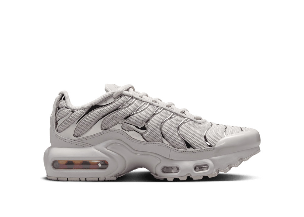 Nike Air Max Plus HF (GS) Big Kids Size 6.5Y Metallic Silver Shoe FZ0977-001