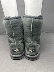 Ugg Boots Size 5 Warm Snow Boots Winter Booties Style 1017703K