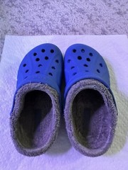 Crocs Kids‘ Classic Lined Fuzzy Clogs Size C8 Sky Blue