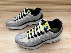 NIKE AIR MAX ‘95 (GS) 6Y WOLF GREY/CYBER-BLACK 905348 017