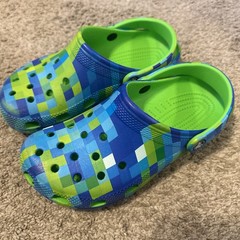 Crocs Classic Digital Block Clog Junior Boys/Girls Green Slime Color Size J6
