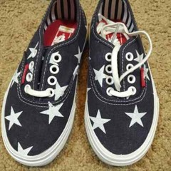New Vans Authentic Skate Shoes – Stars and stripe – Kid’s Size 11.5