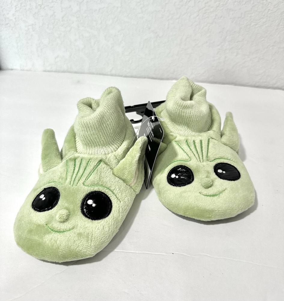 NWT Disney Star Wars Baby Grogu/Yoda Green Slippers Size L 9-10 The Mandalorian
