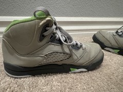 Size 2 (PS) – Jordan 5 Retro 2022 Mid Green Bean