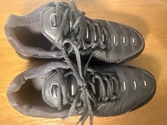 Nike Air Max Plus „Triple Black“ sneakers Youth Sz 5.5 CD0609-001 Retro
