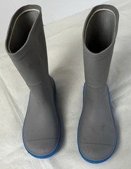 NWT KAMIK RIPTIDE RAIN BOOTS SIZE 5 YOUTH MADE IN CANADA! SLATE GRAY/BLUE