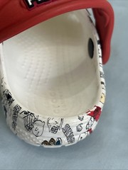 Peanuts Snoopy Graphic Print Kids Classic Crocs W/ Jibbitz Charms Sz US 8