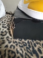 Air Jordan 1 Mid (GS) 554725 170 Size 7y