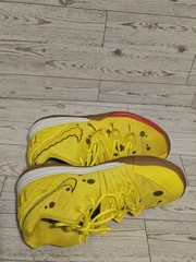Nike Kyrie 5 x SpongeBob SquarePants PS 2.5Y Yellow Kids Sneakers