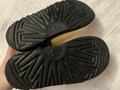 UGG Beige Black Faux Shearling Classic Clear Mini II Boots Kids 2