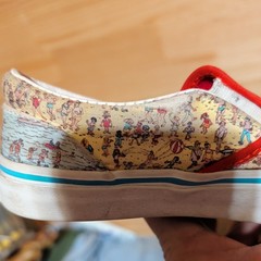 VANS Kids Where’s Waldo Classic Slip-On Find Steve Size 3