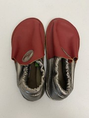 Softstar Roo Moccasin Barefoot Leather Sheepskin Slip On Shoes Youth Size 4