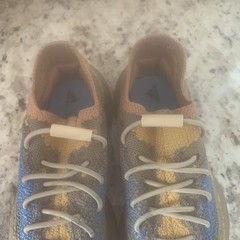 adidas Yeezy Boost Kids 11c
