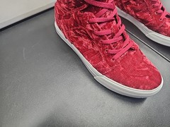 SUPRA Skytop Dark Ruby Velvet / White 58062-643-M Kids Size 6. 5 US