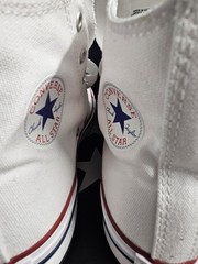 Size 4Y – Converse Chuck Taylor All Star High Top White – Brand New With Box
