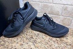 Nike Boys Star Runner 2.0 AQ3542-003 Black Running Shoes Sneakers Size 3.5 Y