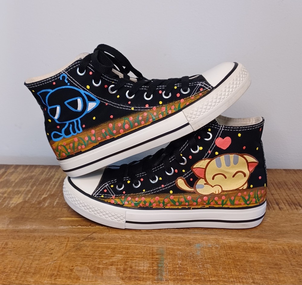 Niuniu Hand Painted Cats Canvas High Top Sneakers Kids EU 36, US 4 Guangzhou