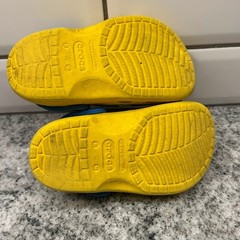 Crocs Kids 8/9 Clogs Yellow Yo Gabba Gabba Brobee Muno Character Kidcore slip on